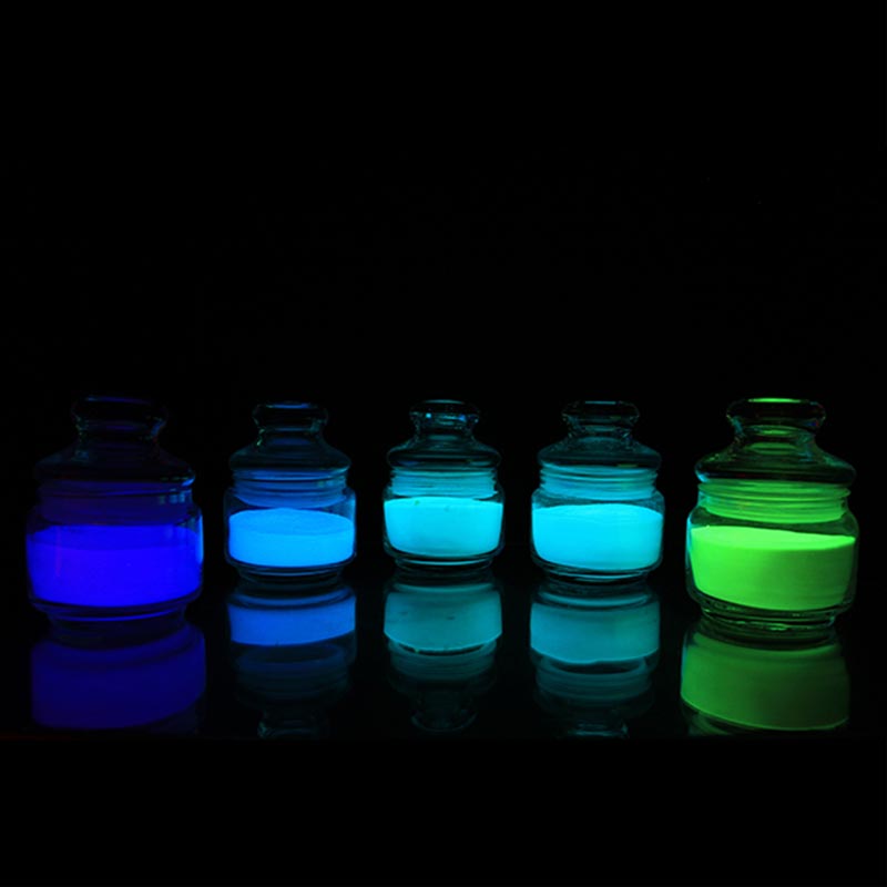 От какво е направен Glow Powder?